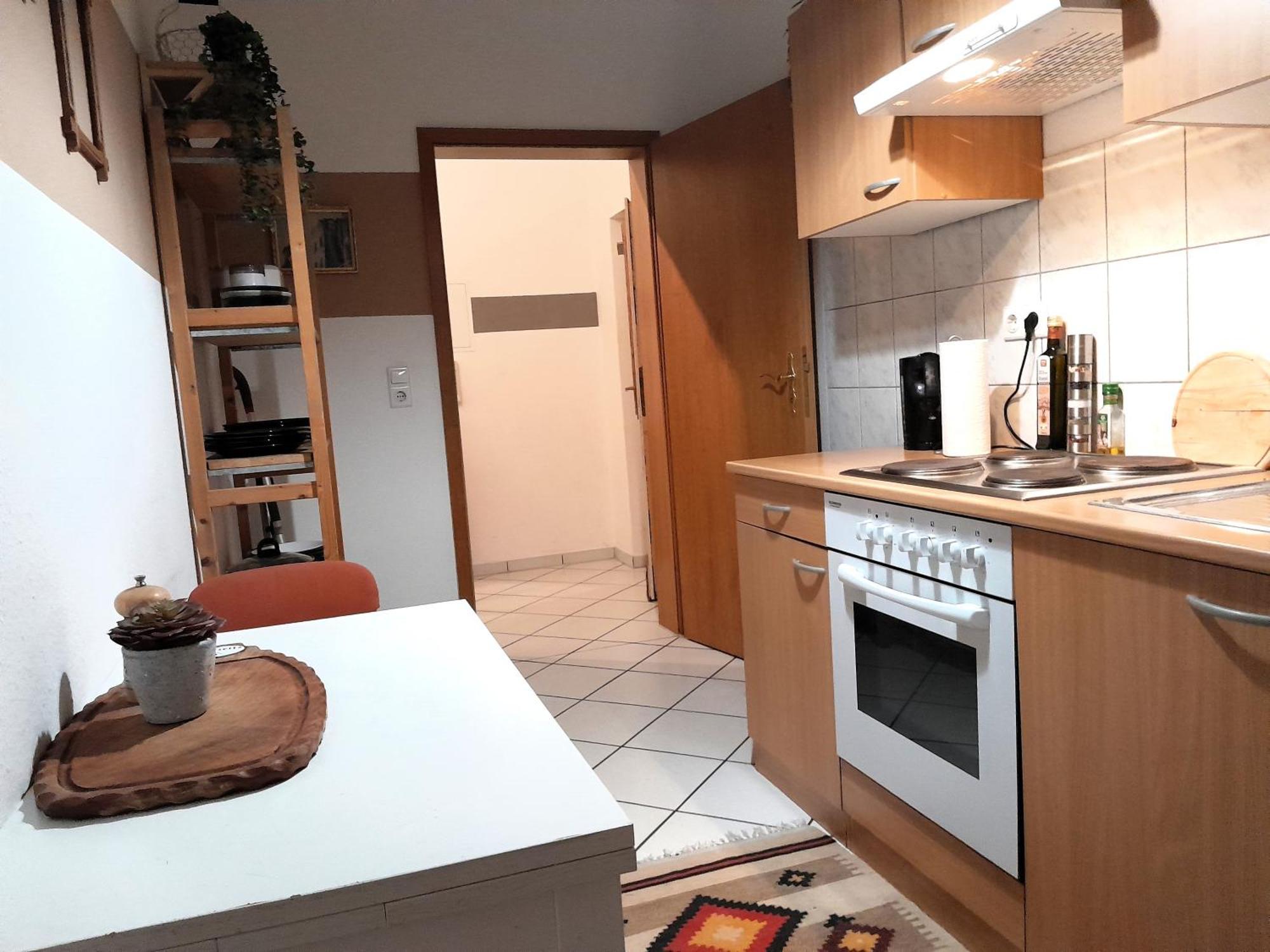 Spacious In Old-west - Leutsch *