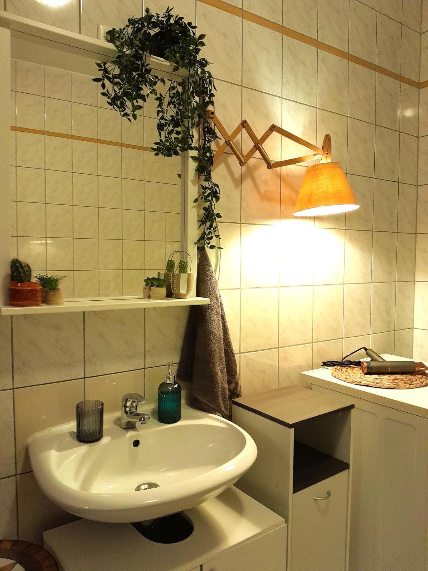 Spacious In Old-west - Leutsch *